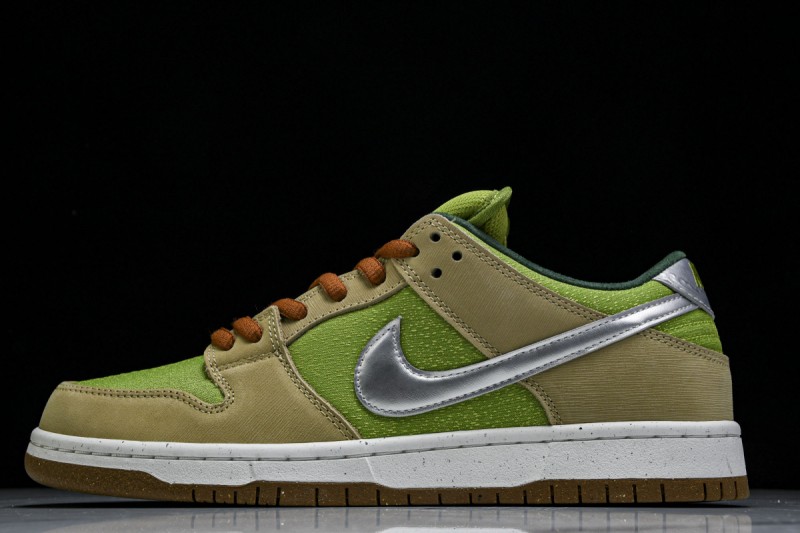 Nike SB Dunk Low Escargot