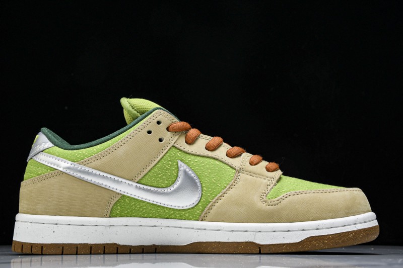 Nike SB Dunk Low Escargot