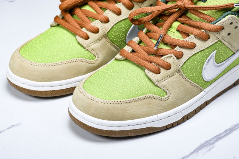 Nike SB Dunk Low Escargot