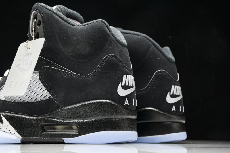 Jordan 5 Retro OG Black Metallic Reimagined