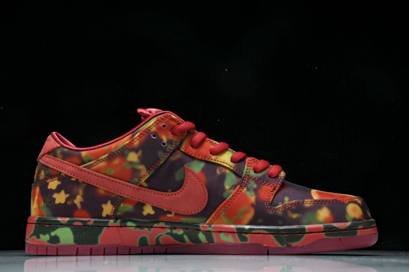 Nike SB Dunk Low The Wizard of Oz Poppy Field