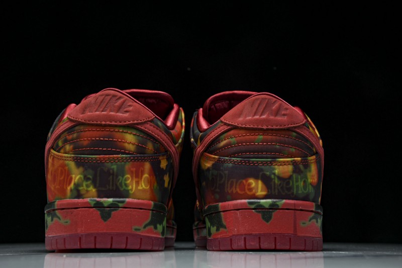 Nike SB Dunk Low The Wizard of Oz Poppy Field